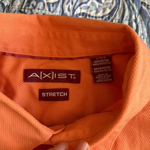 Men’s short sleeved button down - Picture 3 of 4